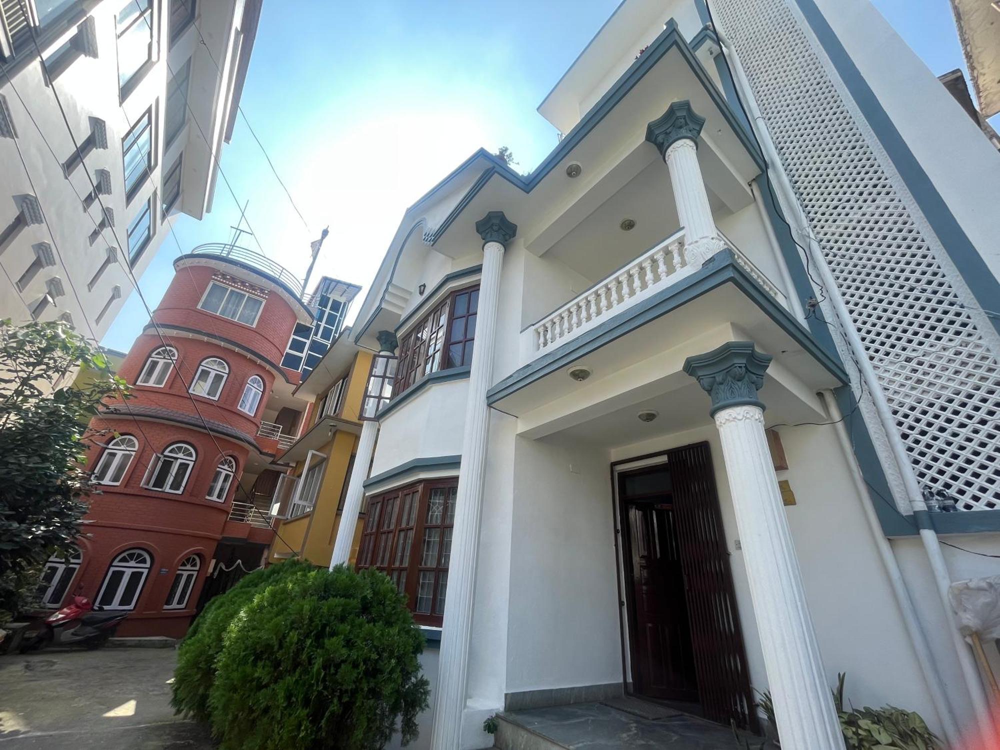 Drakon Nest Homestay Катманду Екстер'єр фото
